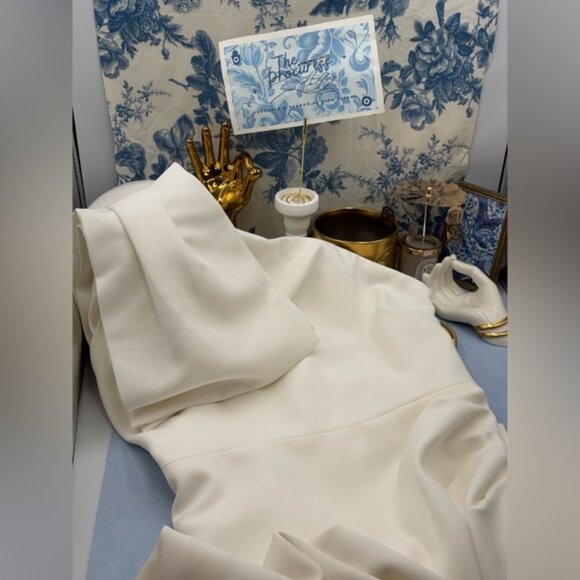 🆕 BRONX & BANCO 🧿 NWOT Stella Asymmetrical Bridal Gown, White - Sz XL / US 10 - Picture 2 of 16